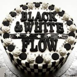 Flow : Black & White